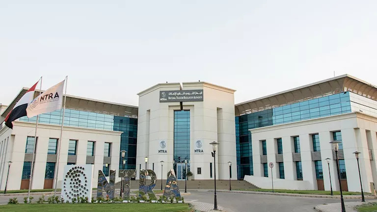 الخطوط المجهولة