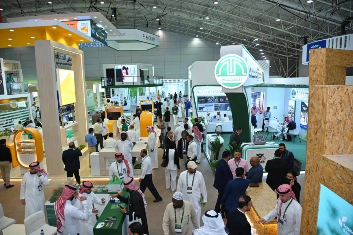 المعرض الزراعي السعودي 2026 - وزير البيئة السعودي يفتتح المعرض الزراعي بالرياض ويشهد توقيع اتفاقيات لدعم القطاع