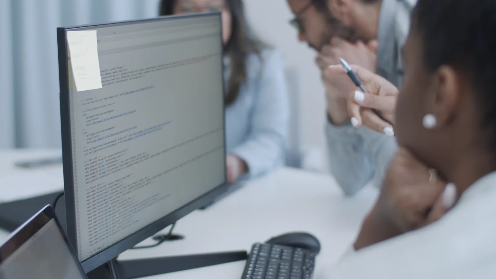 ثغرتين بالغة الخطورة - تحذيرات من ثغرتين خطيرتين في PHP وسط استنفار عالمي لتحديث المواقع