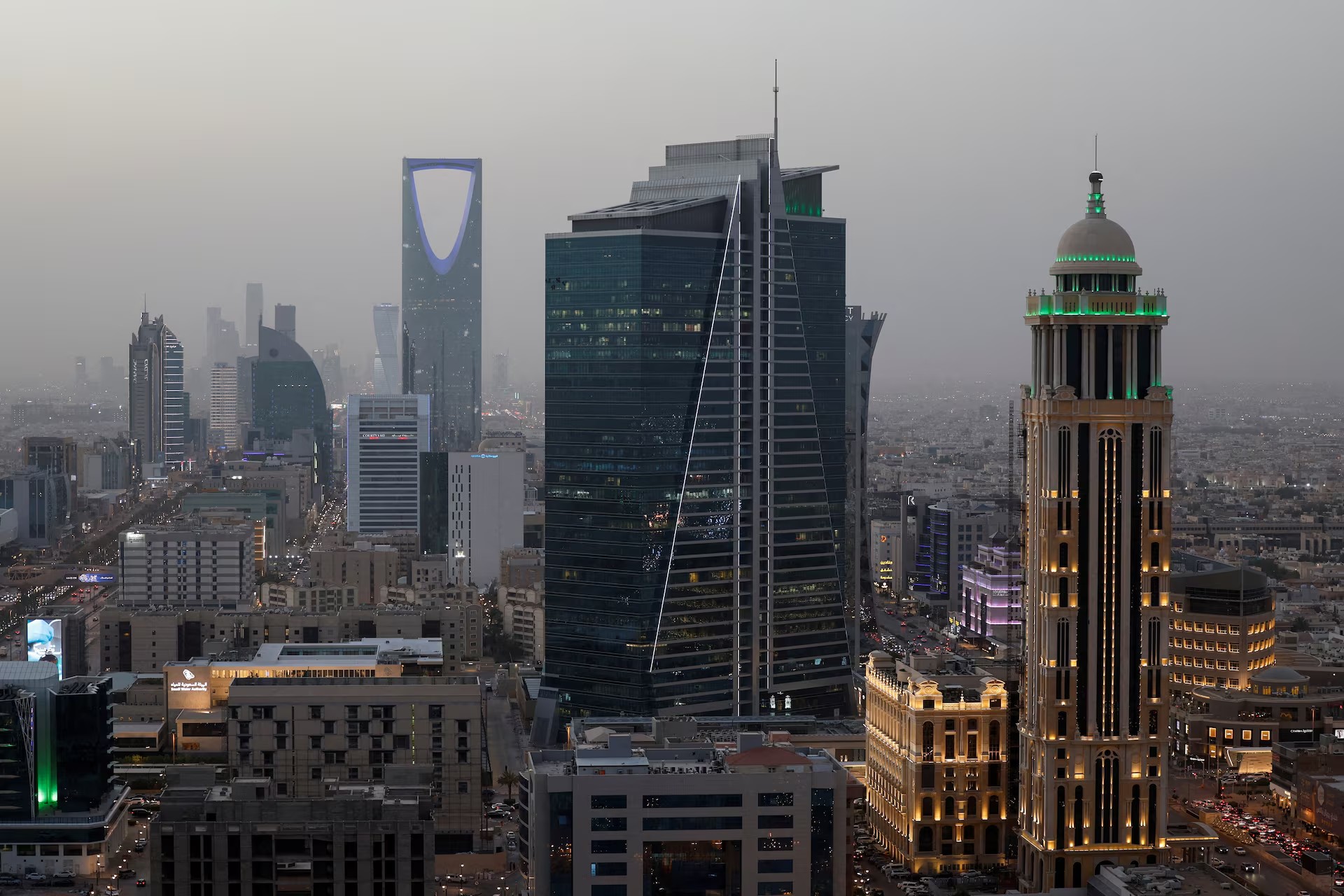 صندوق النقد الدولي - صندوق النقد: السعودية وعُمان تسجلان نموًا في الاقتصاد غير النفطي خلال 2026