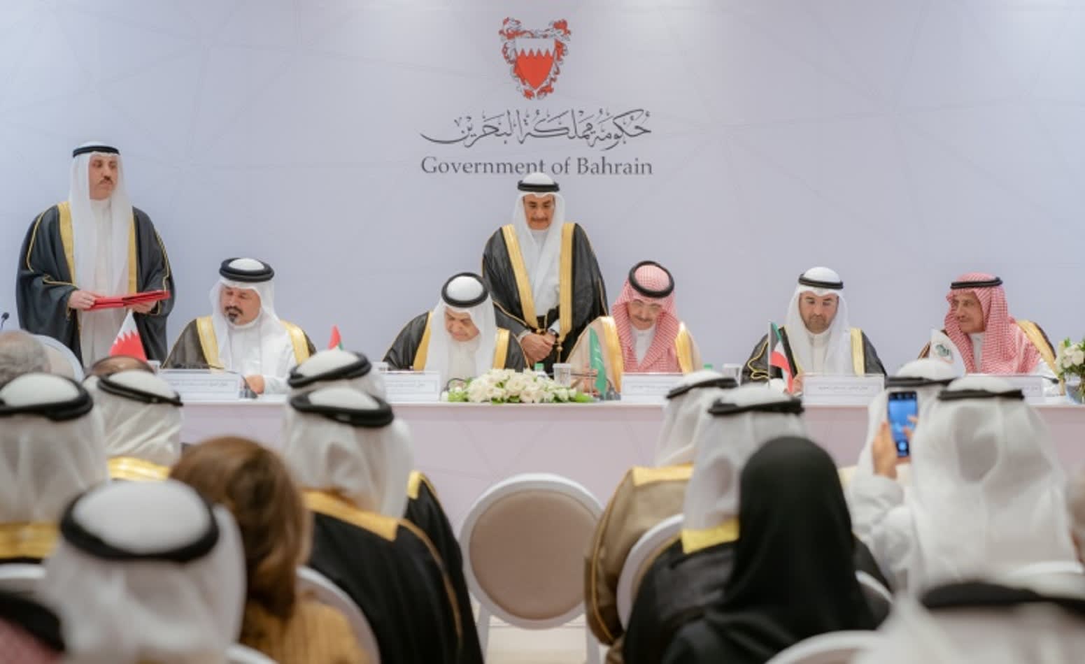 دعم مالي خليجي - مصادر: البحرين تقترب من دعم مالي خليجي لمواجهة ضغوط اقتصادية زادتها الحرب