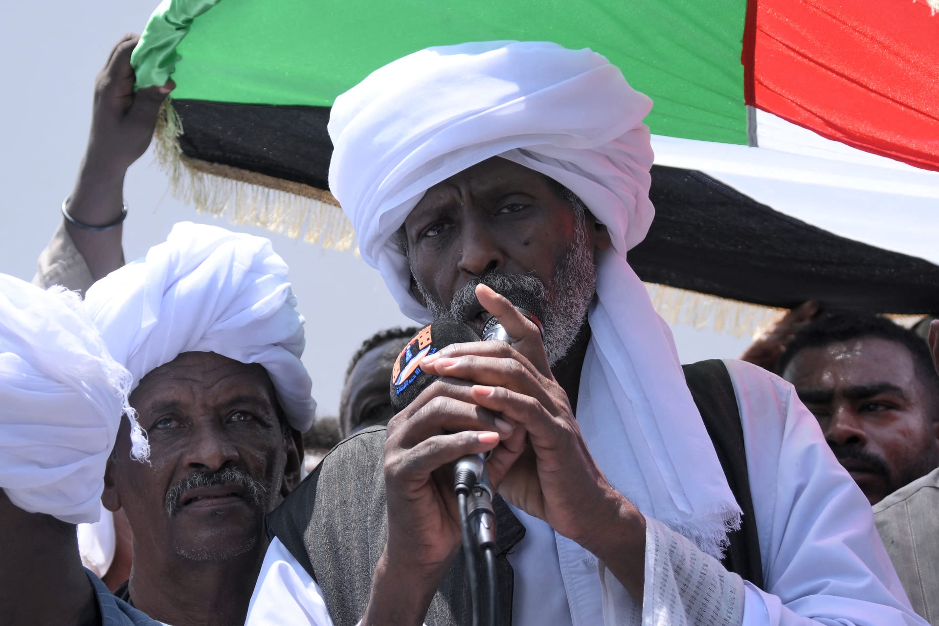 شرق السودان - احتجاجات في شرق السودان بسبب تدهور الجنيه وشلل الأسواق وتزايد الضغوط المعيشية