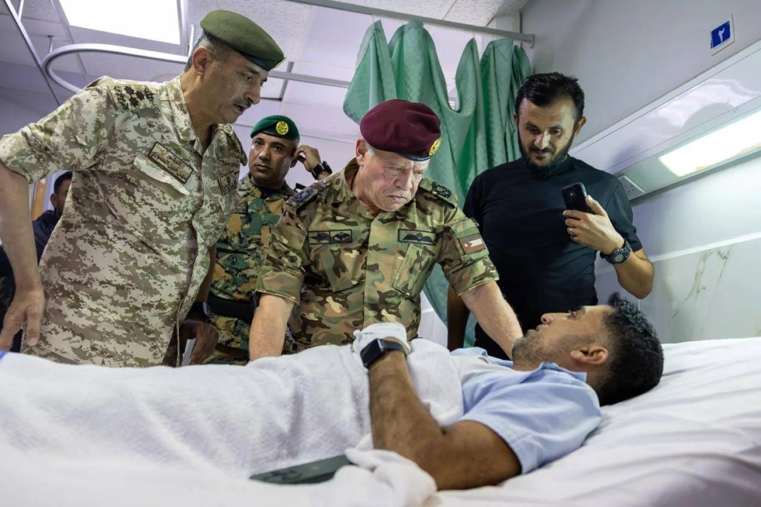 الملك عبد الله الثاني - الملك عبد الله: سنواجه العمل الإرهابي في الكرك بأشد العقوبات بعد هجوم الكنيسة