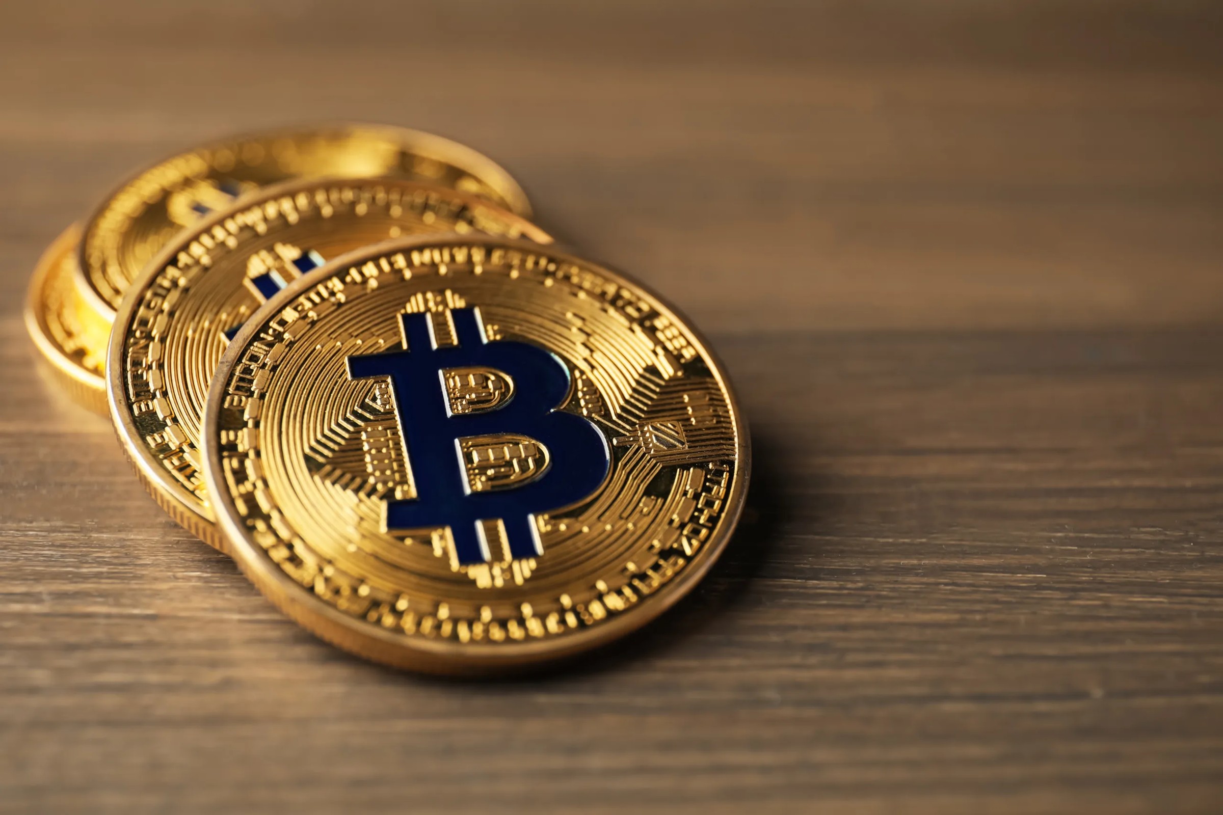 عملة البيتكوين - البيتكوين اليوم.. تراجع إلى 79,876 دولارًا مع انخفاض معظم العملات الرقمية